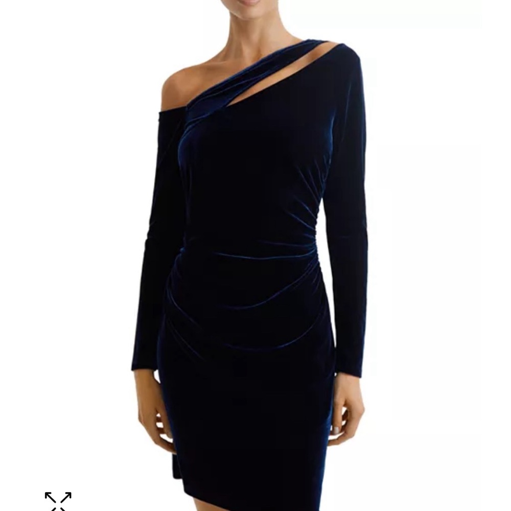 REISS
Camilla Velvet Asymmetric Neck Dress - NWT SIZE 6